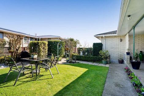 Photo of property in 6 Norwich Avenue, Spotswood, New Plymouth, 4310
