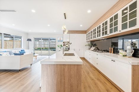 Photo of property in 60 Hikuawa Road, Flat Bush, Auckland, 2019