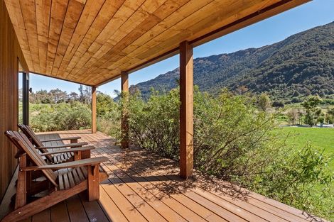 Photo of property in 46 Tui Drive, Mount Creighton, Queenstown, 9371