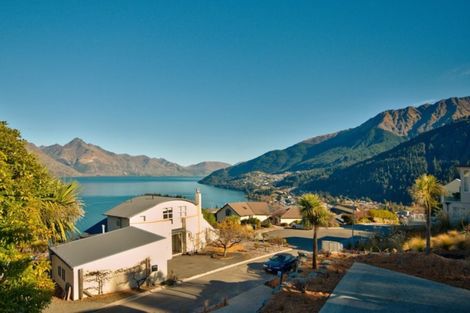 Photo of property in 20b Manchester Place, Queenstown, 9300