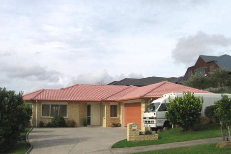 Photo of property in 25 Roy Maloney Drive, Henderson, Auckland, 0612