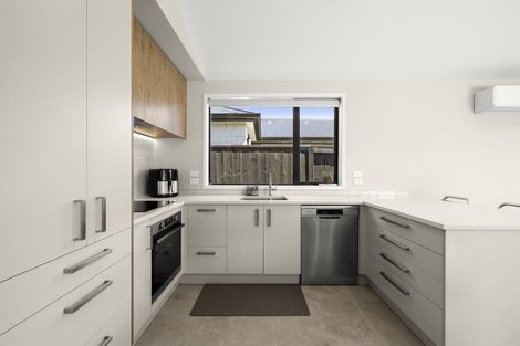 Photo of property in 27 Tangaroa Place, Poike, Tauranga, 3112