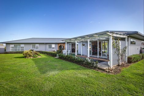 Photo of property in 23 Saint Laurent Way, Ohau, Levin, 5570