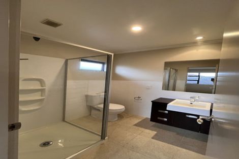 Photo of property in 8 Terrasini Drive, Flat Bush, Auckland, 2019