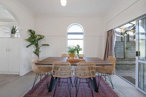 Photo of property in 2 Budleigh Street, Frankleigh Park, New Plymouth, 4310