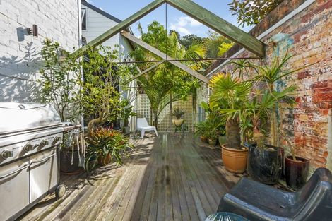 Photo of property in 2/47 Church Street, Devonport, Auckland, 0624