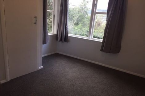 Photo of property in 2 Woodstock Terrace, Tawa, Wellington, 5028