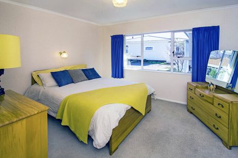 Photo of property in 2 Miller Place, Masterton, 5810