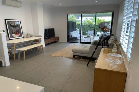 Photo of property in 2 Frank Gill Road, Hobsonville, Auckland, 0616