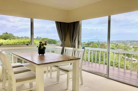 Photo of property in 2/104 Carlisle Road, Browns Bay, Auckland, 0632
