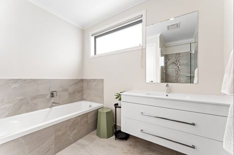 Photo of property in 28 Laly Haddon Place, Matakana, Warkworth, 0985