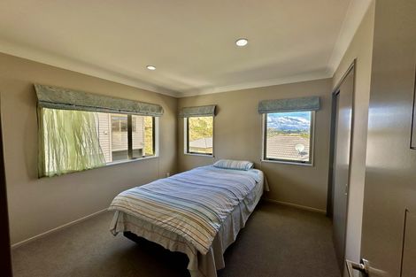 Photo of property in 20a Gifford Grove, Churton Park, Wellington, 6037