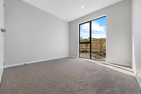 Photo of property in 36 Whakairo Crescent, Gulf Harbour, Whangaparaoa, 0930