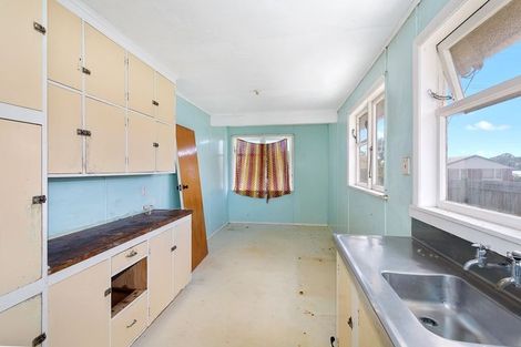 Photo of property in 48 Driver Crescent, Cannons Creek, Porirua, 5024