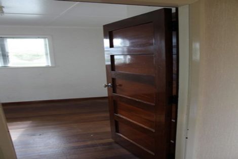 Photo of property in 12 Ranfurly Street, Dannevirke, 4930