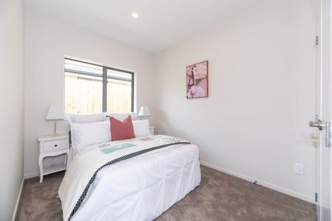 Photo of property in 1 Tarara Lane, Kumeu, 0810