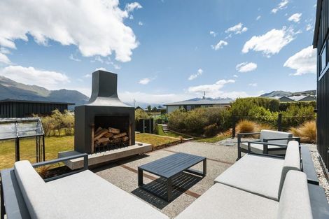 Photo of property in 23 Matipo Street, Wanaka, 9305