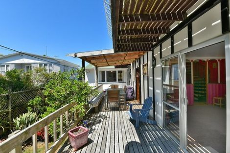 Photo of property in 27 James Mcleod Road, Shelly Beach, South Head, 0874