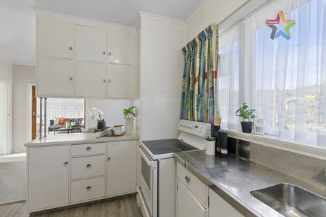 Photo of property in 58 Holborn Drive, Stokes Valley, Lower Hutt, 5019