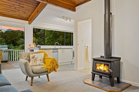 Photo of property in 705 Scenic Drive, Henderson Valley, Auckland, 0612