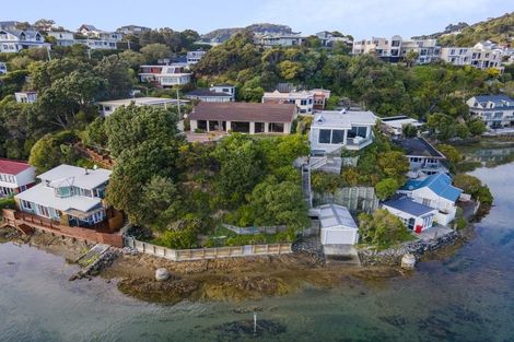 Photo of property in 16 Trevor Terrace, Paremata, Porirua, 5024