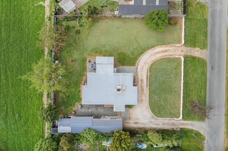 Photo of property in 3 Highfield Avenue, Dunsandel, 7682