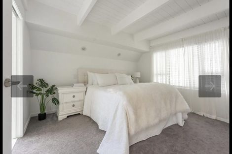 Photo of property in 2/6 Calypso Place, Rothesay Bay, Auckland, 0630