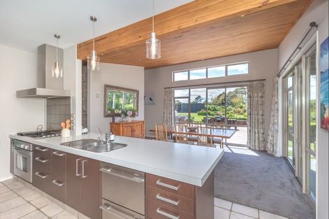 Photo of property in 205 Muhunoa Road East, Ohau, Levin, 5570