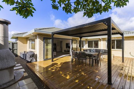 Photo of property in 71 Kath Hopper Drive, Orewa, 0931