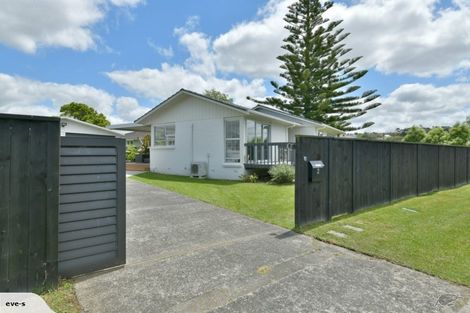 Photo of property in 2 Hatton Road, Orewa, 0931