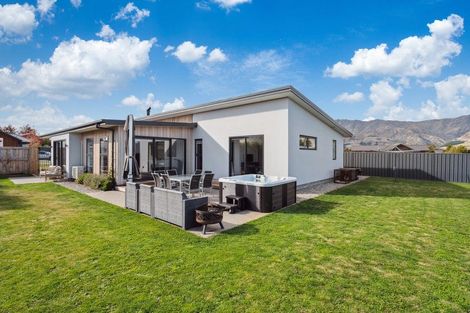 Photo of property in 38 Grandview Road, Lake Hawea, Wanaka, 9382