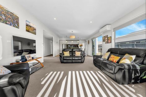 Photo of property in 15a Goble Road, Clarks Beach, Pukekohe, 2679