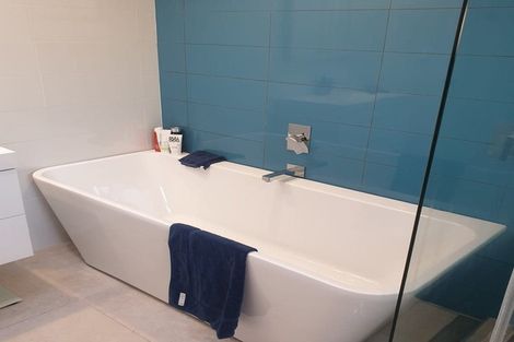 Photo of property in 2/22 Seine Road, Forrest Hill, Auckland, 0620