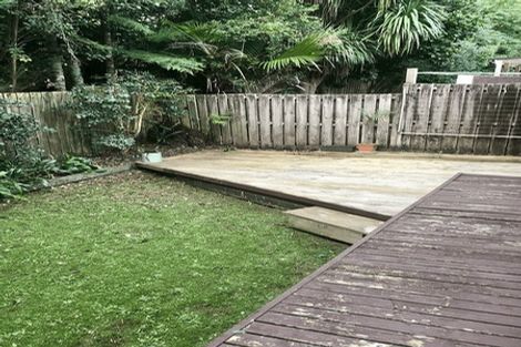 Photo of property in 2/17 Paris Place, Birkenhead, Auckland, 0626
