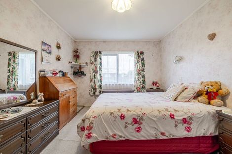 Photo of property in 1 Pinedale Parade, Milson, Palmerston North, 4414