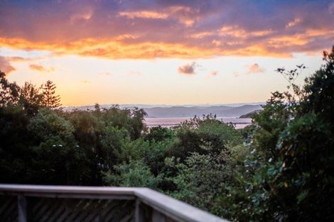 Photo of property in 12 Whiorau Grove, Lowry Bay, Lower Hutt, 5013