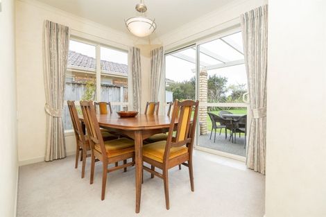 Photo of property in 39 Sovereign Isle Lane, Rototuna, Hamilton, 3210