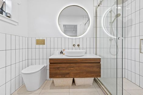 Photo of property in 5 Alice Street, Riverhead, 0820