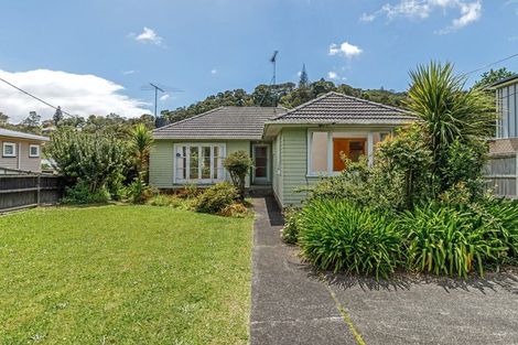 Photo of property in 15 Lauderdale Road, Birkdale, Auckland, 0626