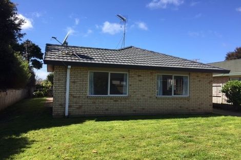 Photo of property in 18 Oakleigh Avenue, Takanini, 2112