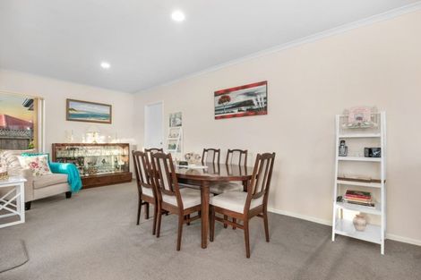 Photo of property in 24 Stellata Court, Randwick Park, Auckland, 2105