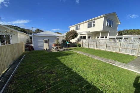 Photo of property in 354 The Parade, Island Bay, Wellington, 6023