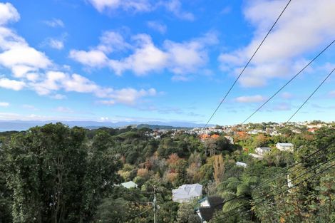 Photo of property in 29 Garden Road, Northland, Wellington, 6012