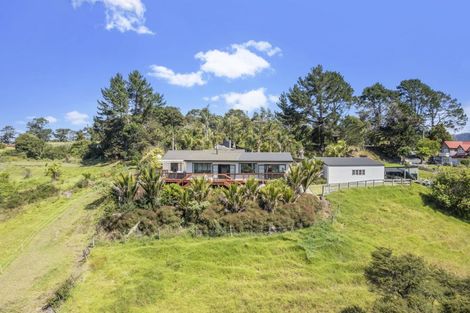 Photo of property in 305 Sturges Road, Henderson Valley, Auckland, 0612