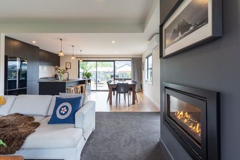 Photo of property in 44 Stratford Drive, Mount Pisa, Cromwell, 9383