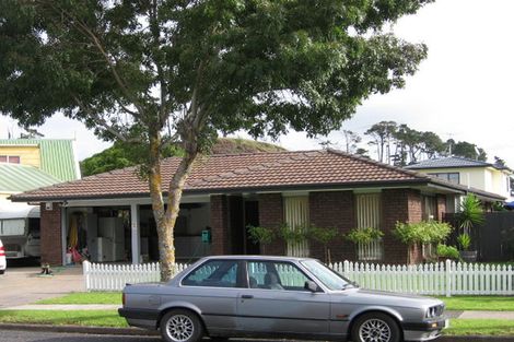 Photo of property in 45 Sunderlands Road, Half Moon Bay, Auckland, 2012