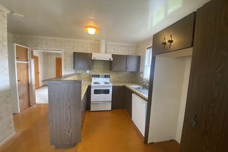 Photo of property in 235 Edmonton Road, Te Atatu South, Auckland, 0610