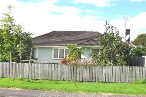 Photo of property in 1/25 Kervil Avenue, Te Atatu Peninsula, Auckland, 0610