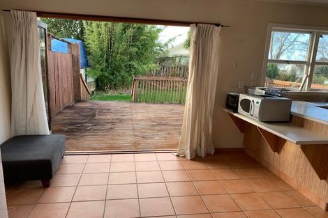 Photo of property in 5 Boys Place, Pakuranga Heights, Auckland, 2010