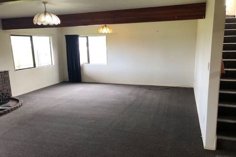 Photo of property in 215 Nixon Road, Taupaki, Henderson, 0782